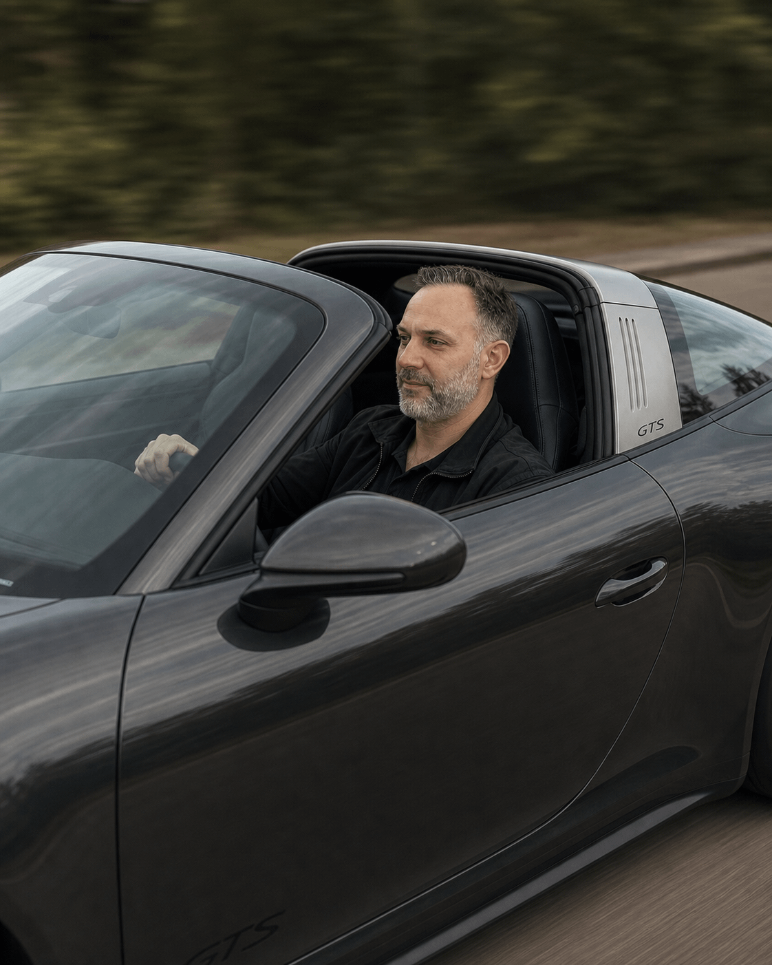 Arnaud Marchal au volant d’une Porsche 911 Targa